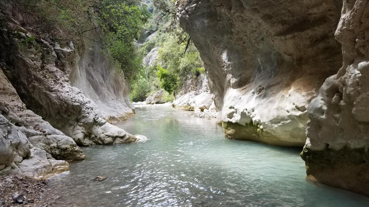 מלון Saint-Maurice-sur-Eygues La Fontaine Au Loup מראה חיצוני תמונה
